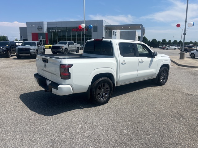 2025 Nissan Frontier Crew Cab SV photo 5