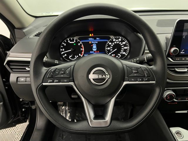 2024 Nissan Altima 2.5 SV photo 9