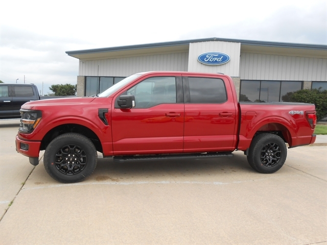 2025 Ford F-150 XLT photo 2