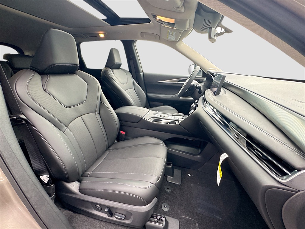 2026 Infiniti QX60 Luxe photo 32
