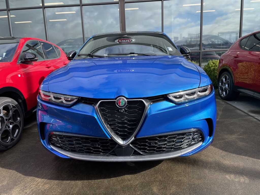2024 Alfa Romeo Tonale Ti photo 2