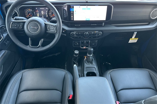 2025 Jeep Gladiator Sport photo 3