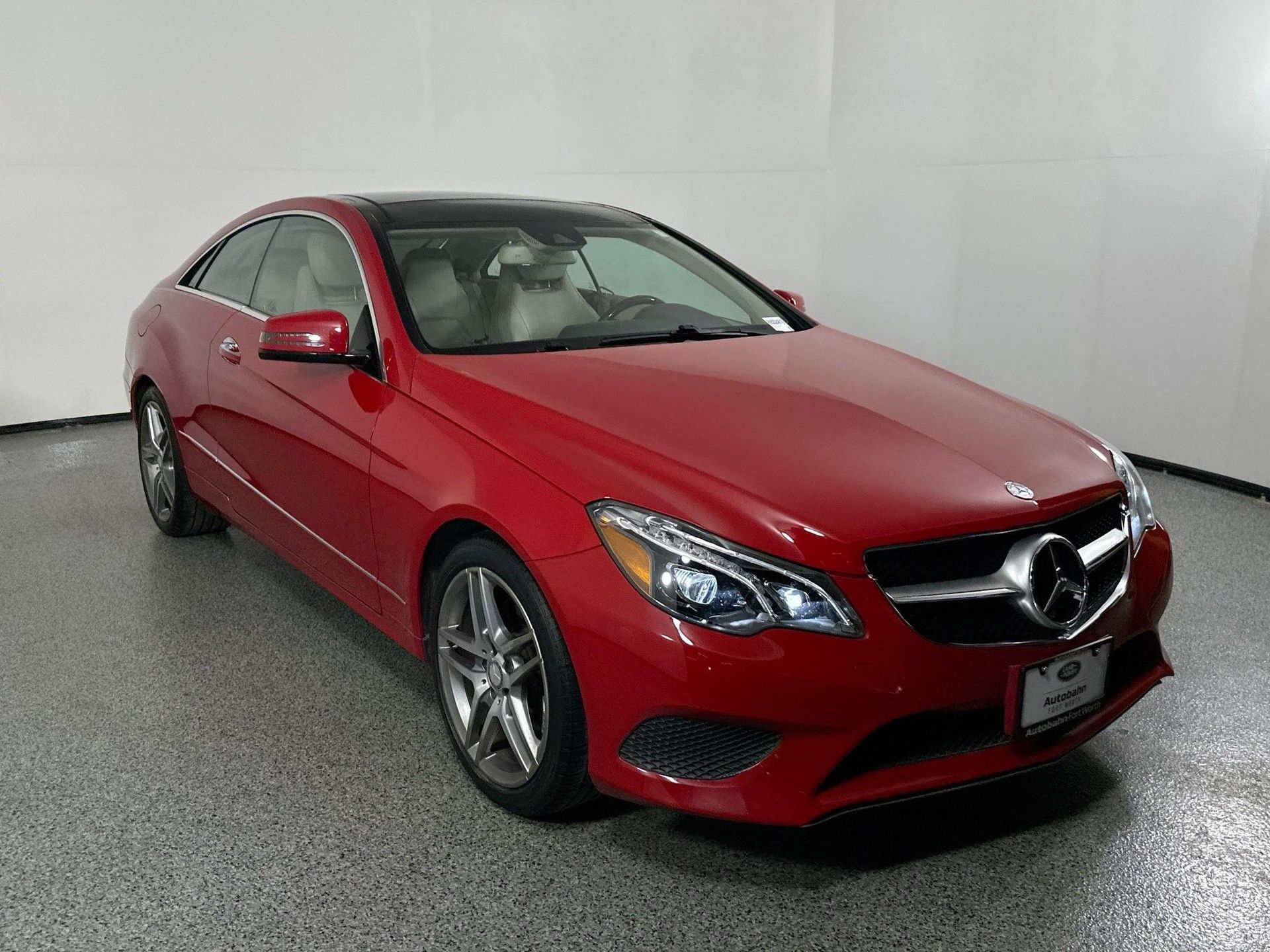 2014 Mercedes Benz E 350 photo 3