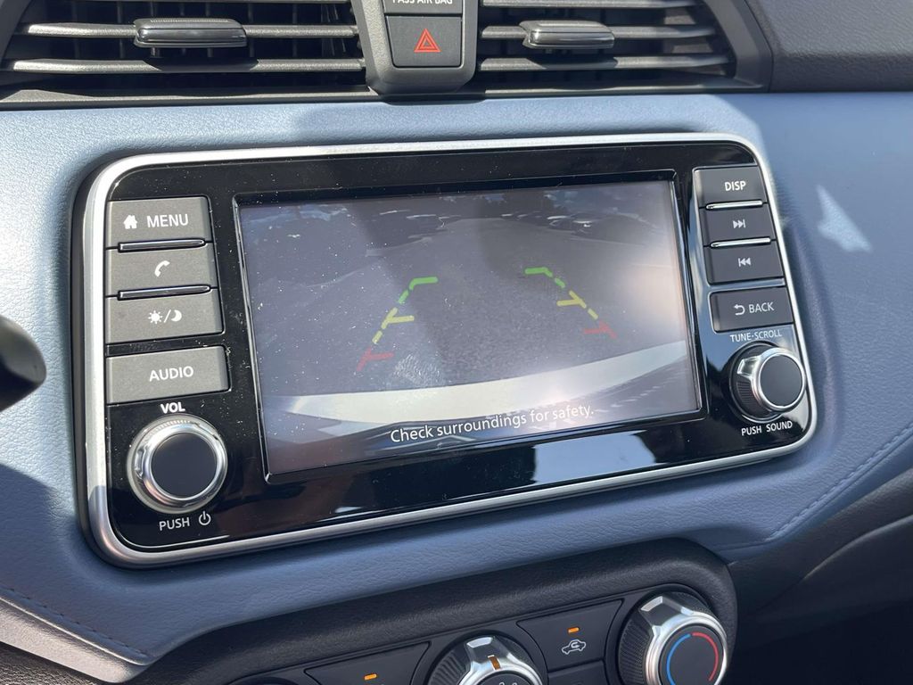 2025 Nissan Versa SV photo 26