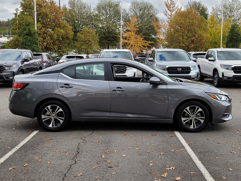 2022 Nissan Sentra SV photo 2