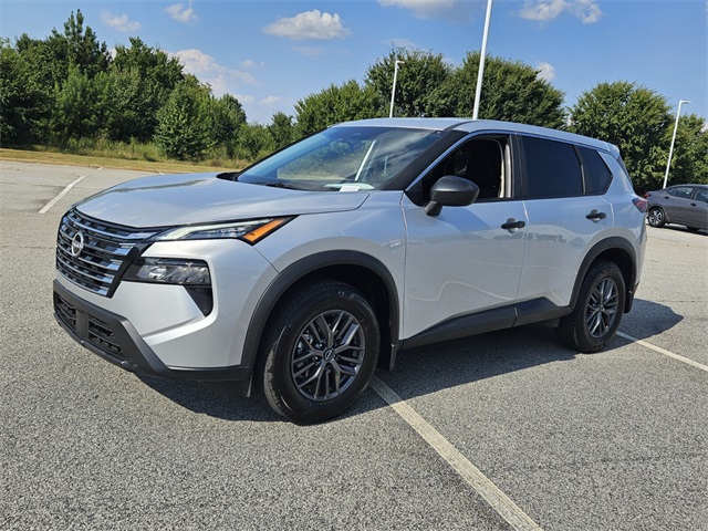 2025 Nissan Rogue S photo 2