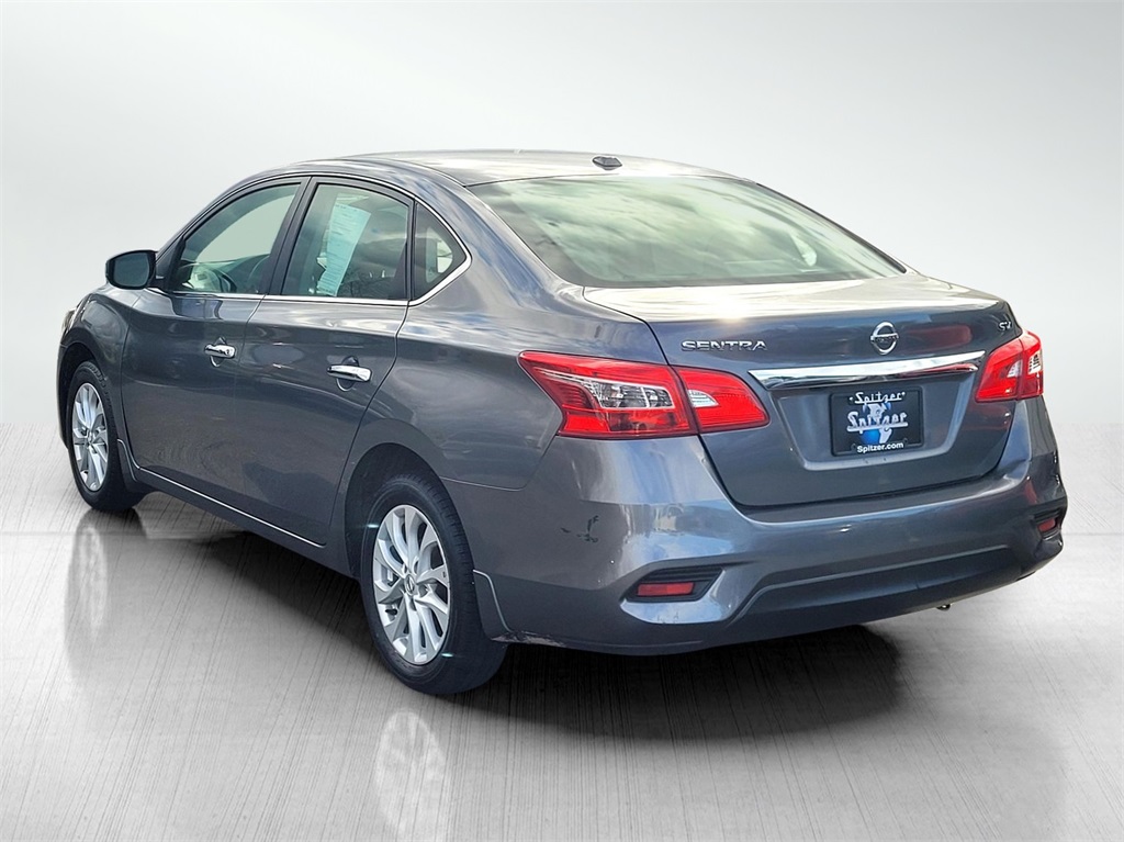 2019 Nissan Sentra SV photo 4
