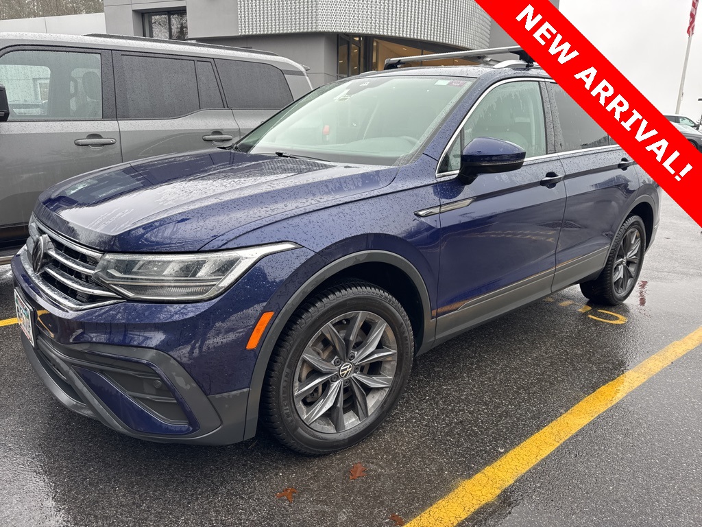 2022 Volkswagen Tiguan SE's photo