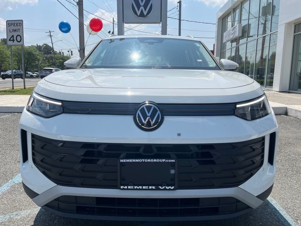 2025 Volkswagen Tiguan S photo 3