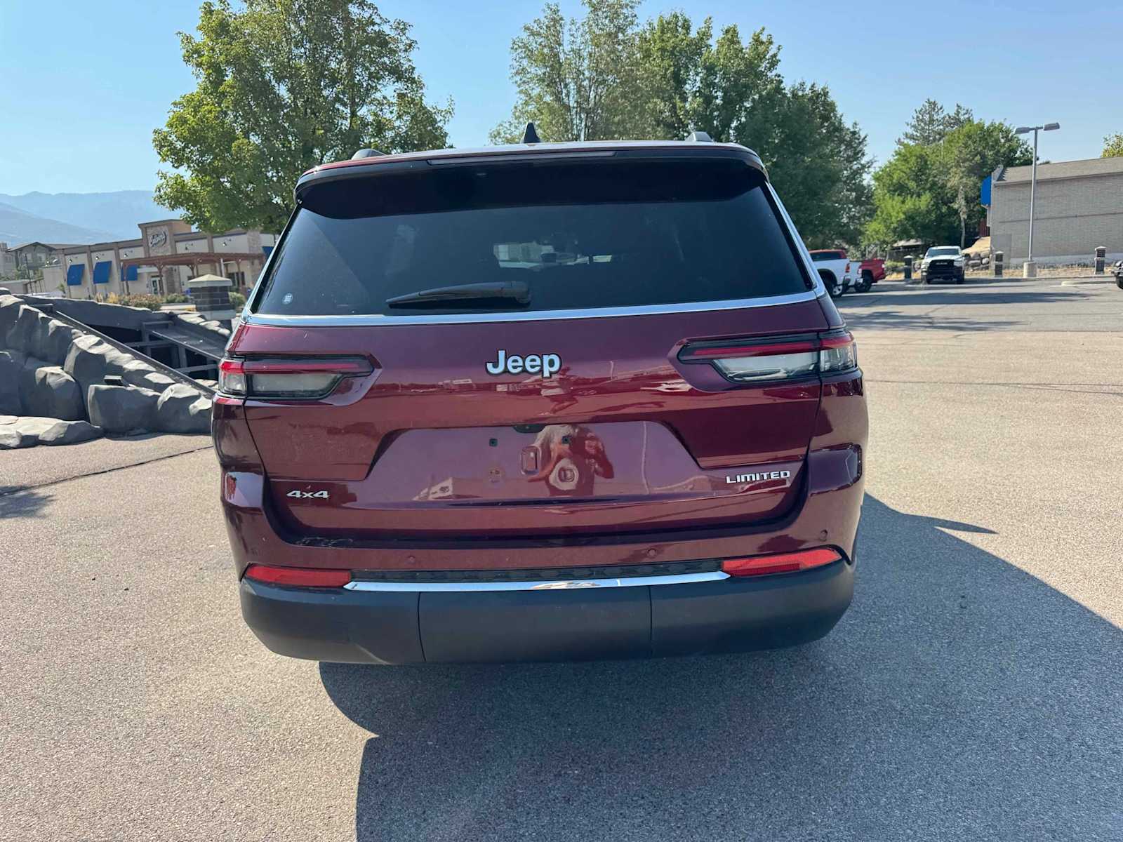 2025 Jeep Grand Cherokee Limited photo 4
