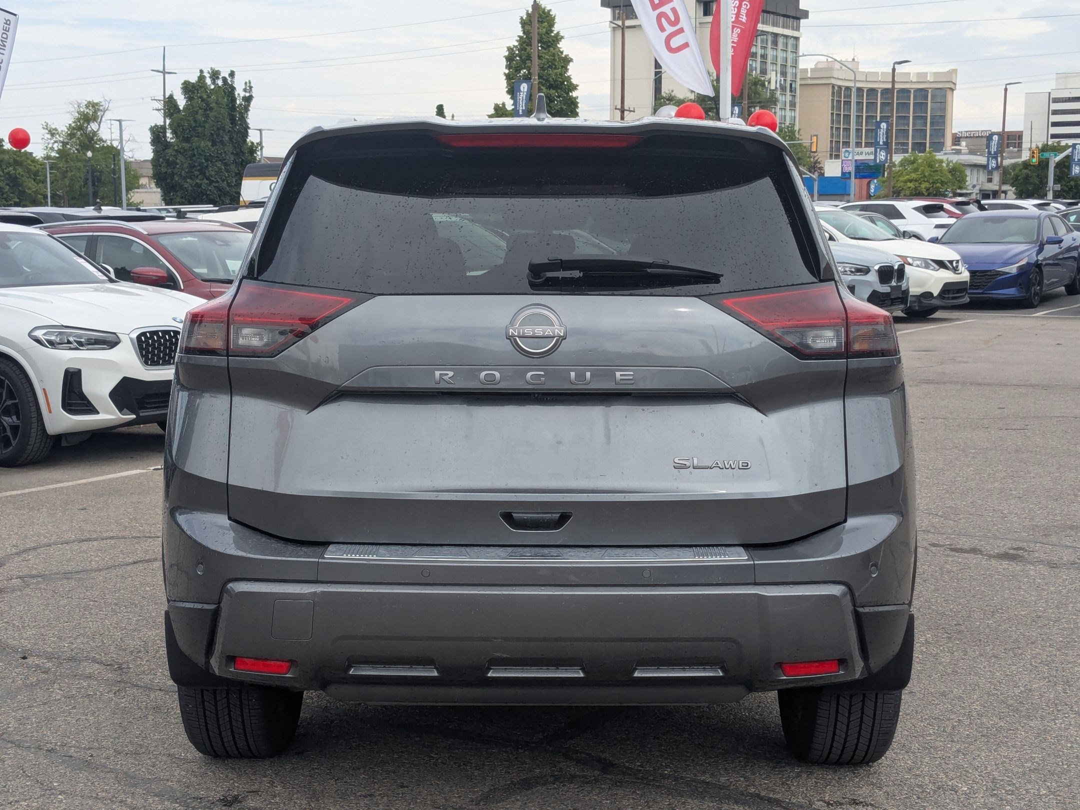 2024 Nissan Rogue SL photo 2