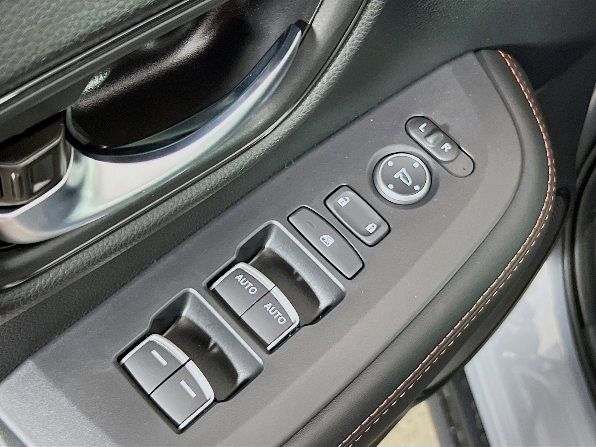 2026 Honda HR-V Sport photo 13