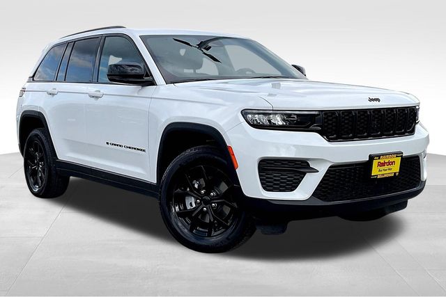 2025 Jeep Grand Cherokee Altitude's photo