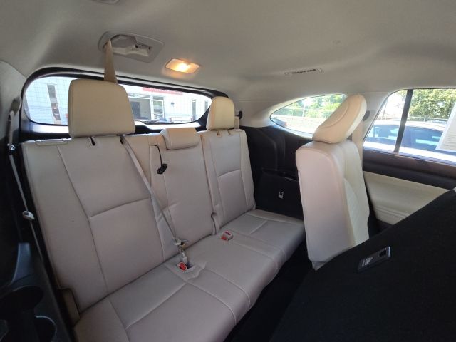 2021 Toyota Highlander XLE photo 17