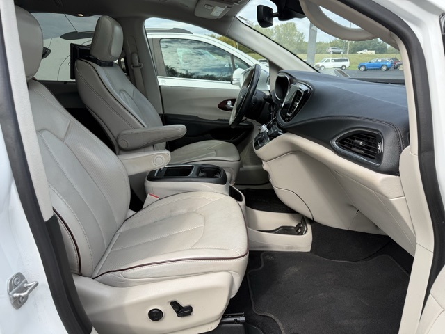 2020 Chrysler Pacifica Limited photo 4
