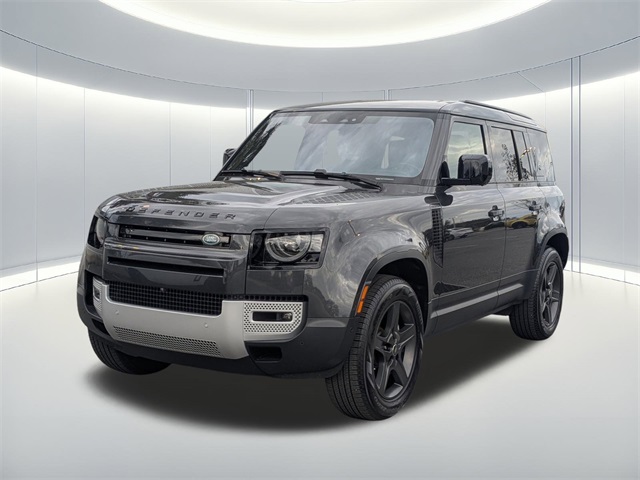 2021 Land Rover Defender SE's photo