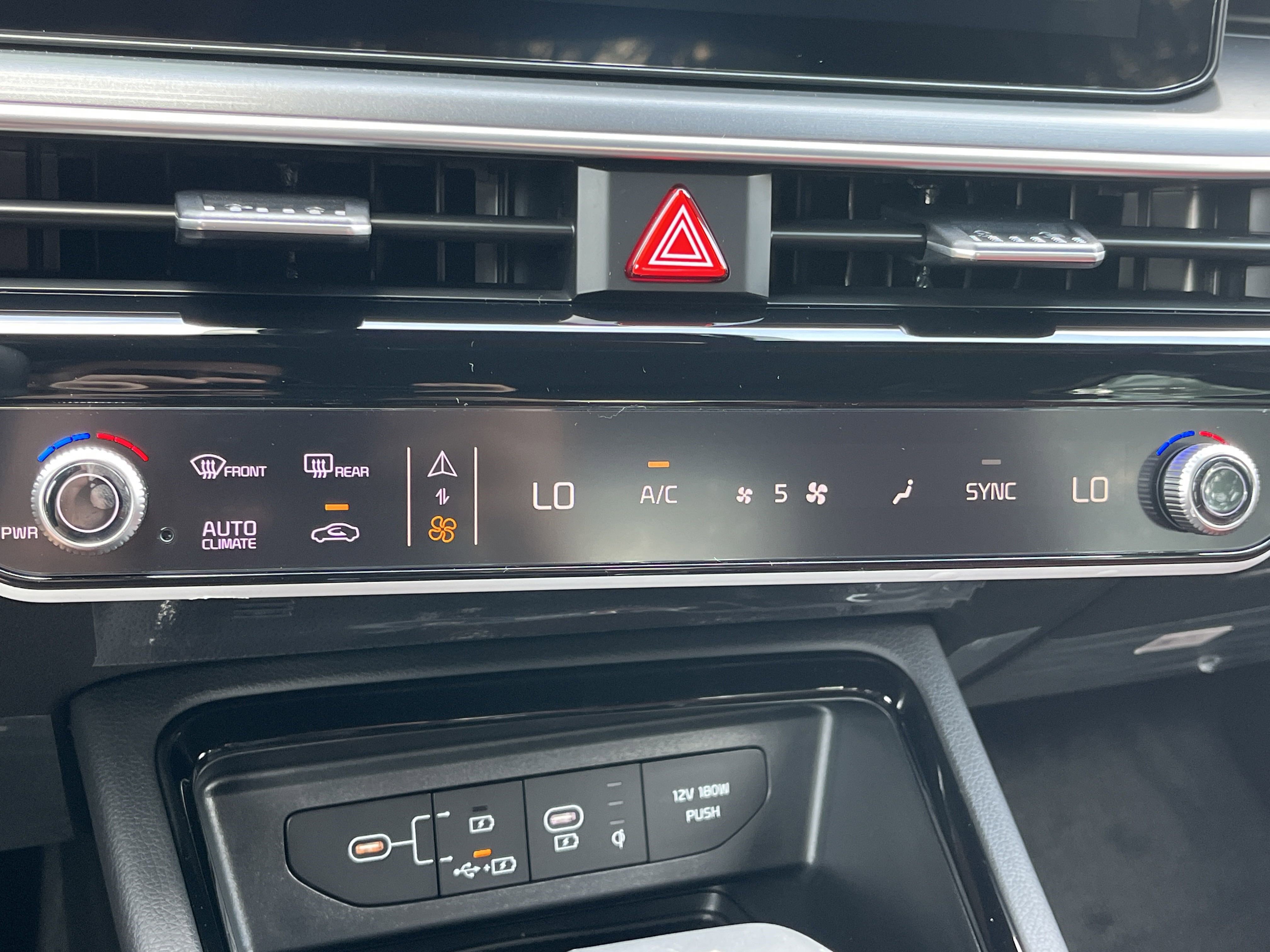 2026 Kia K5 GT-Line photo 5
