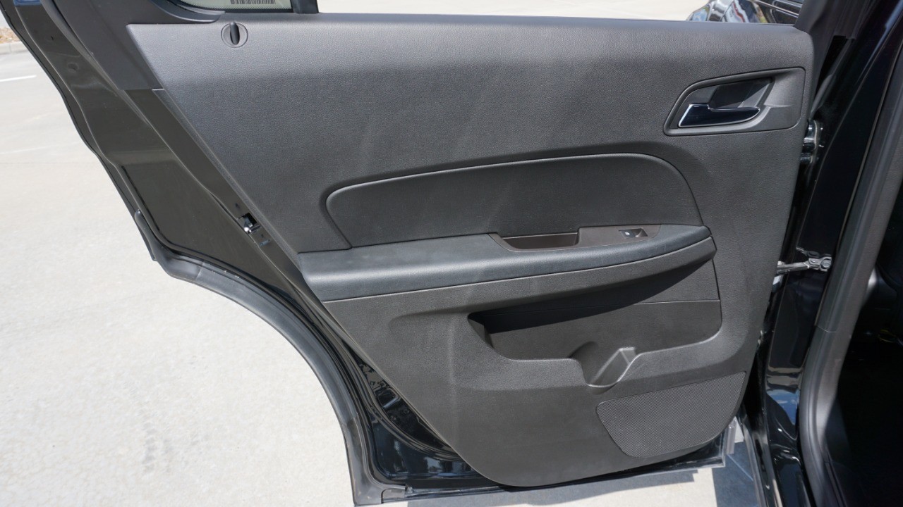 2015 Chevrolet Equinox LT photo 29