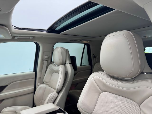 2019 Lincoln Navigator L Reserve photo 5