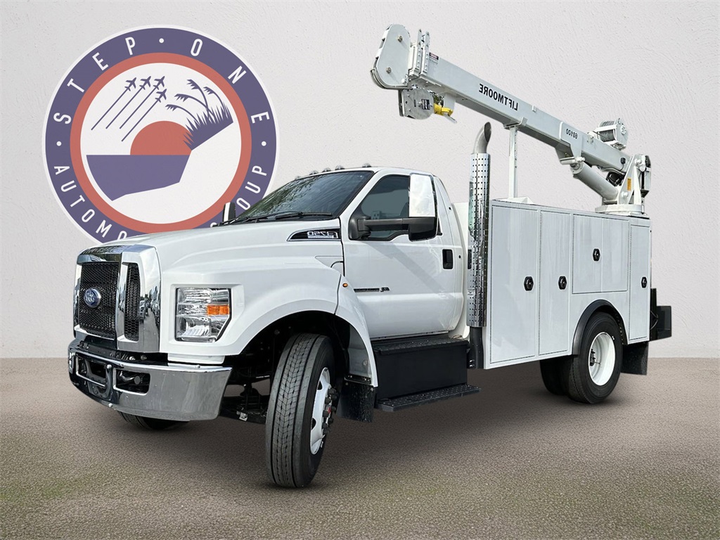 2024 Ford F-750 photo 2