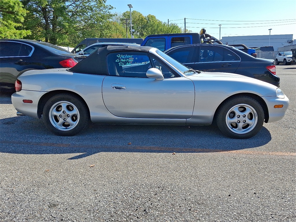 1999 Mazda MX-5 Miata Miata Base photo 7