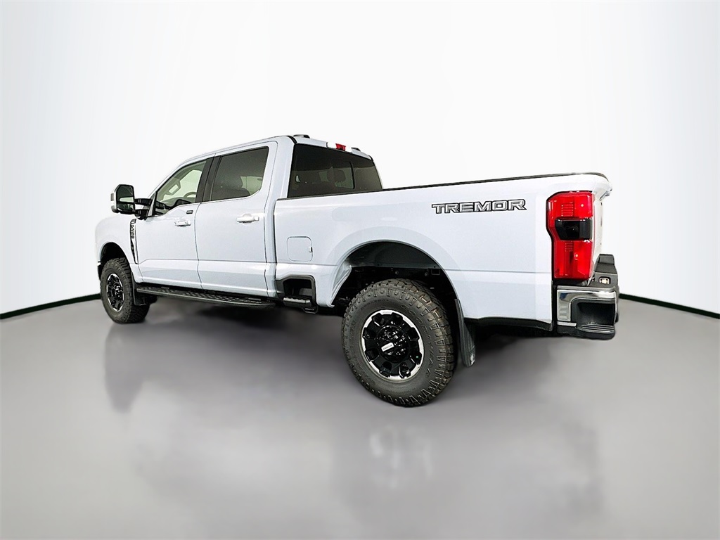 2025 Ford F-250 Lariat photo 5