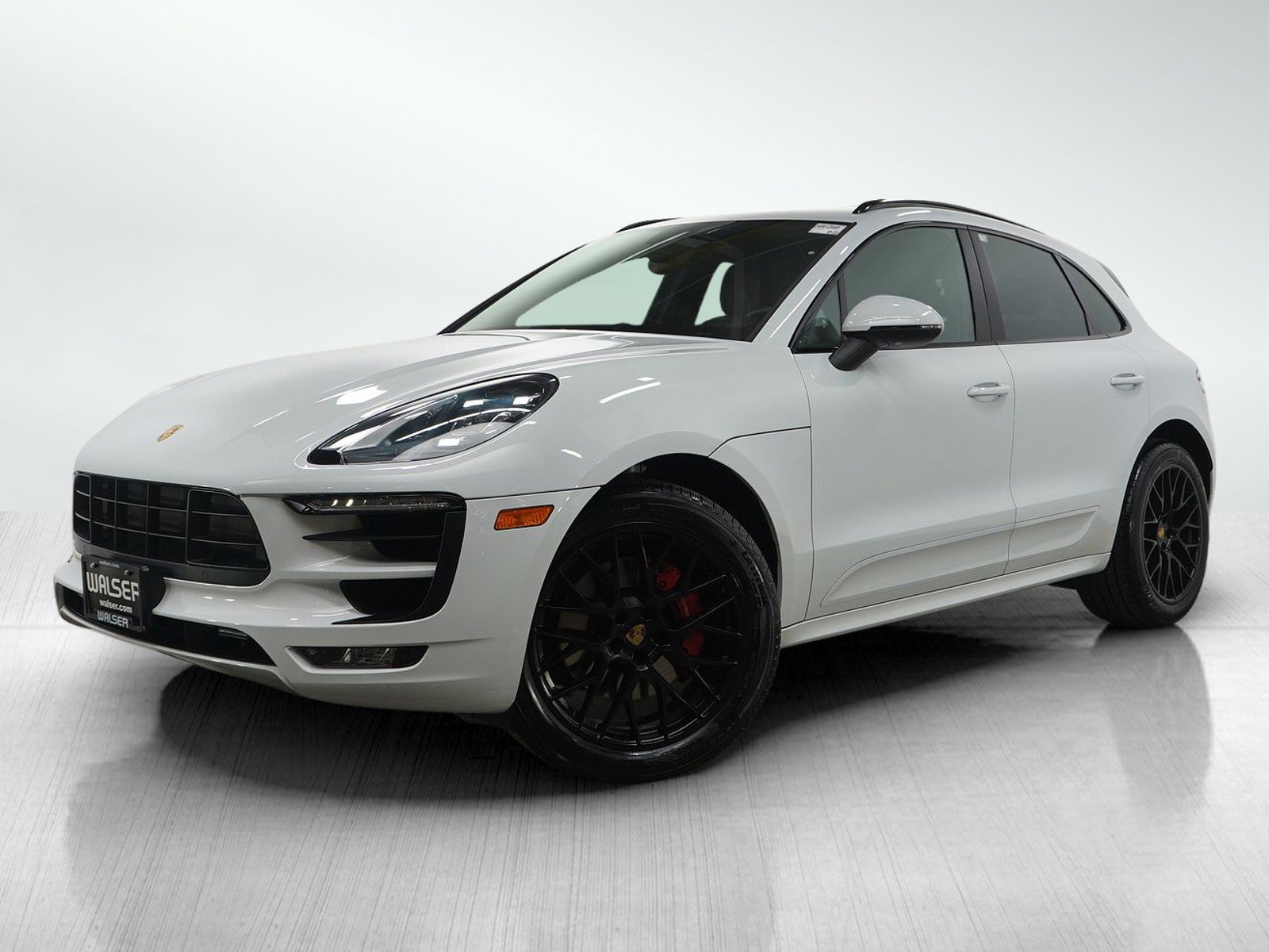 2017 Porsche Macan GTS's photo