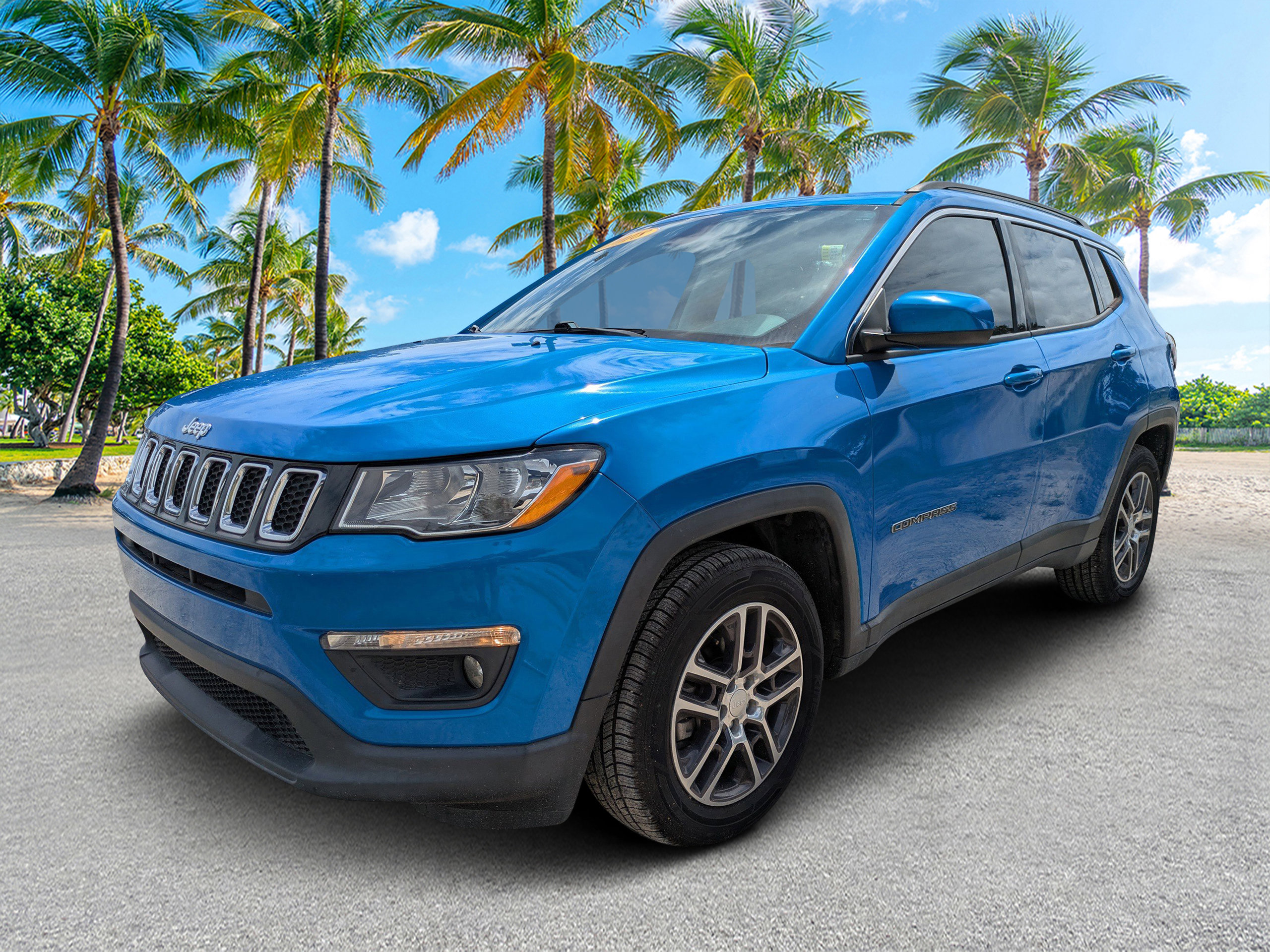 2018 Jeep Compass Latitude photo 3