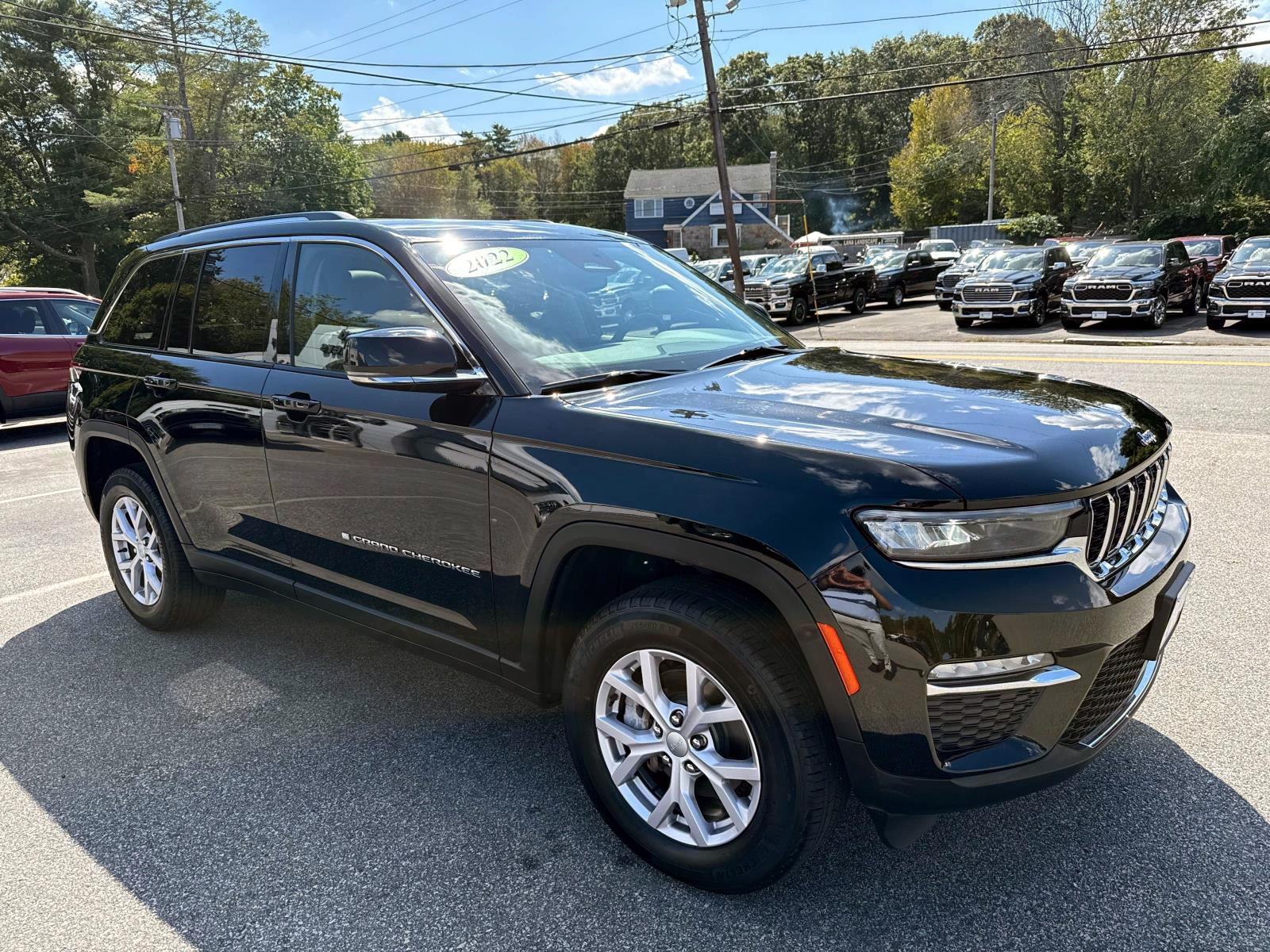 2022 Jeep Grand Cherokee Limited photo 3