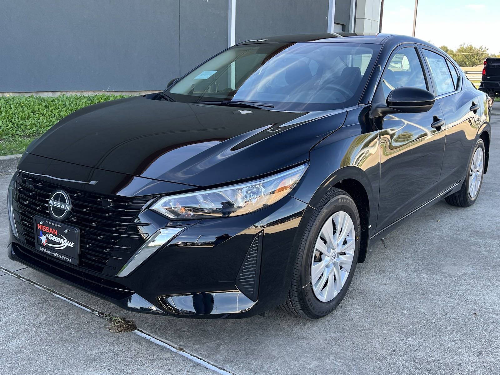 2025 Nissan Sentra S photo 3