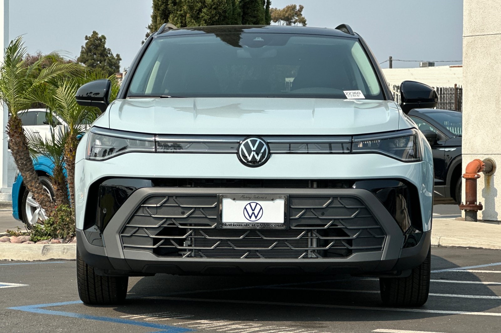 2025 Volkswagen Taos SE photo 3