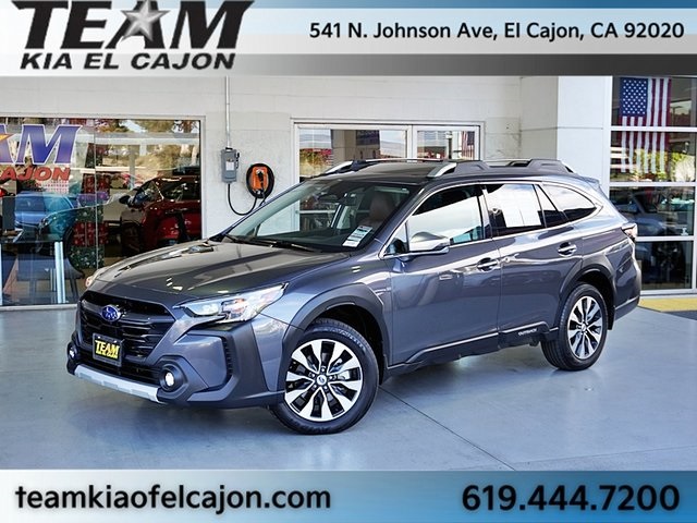 2023 Subaru Outback Touring's photo