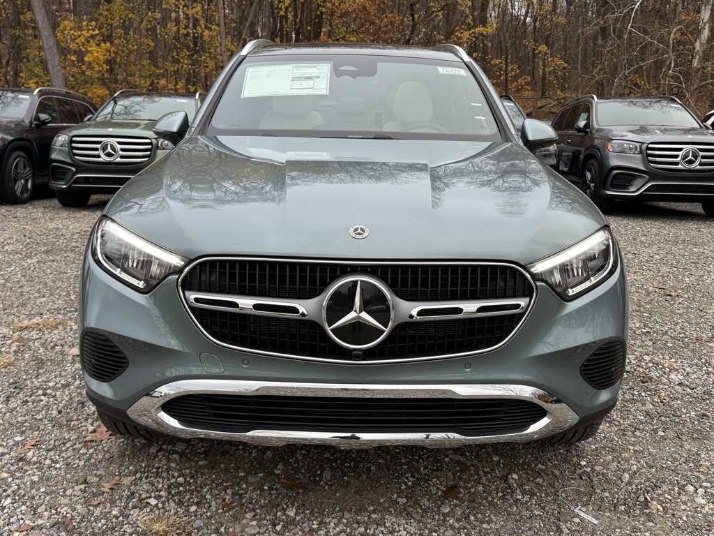 2026 Mercedes Benz GLC 300 4MATIC photo 2