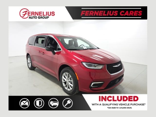 2026 Chrysler Pacifica Select's photo