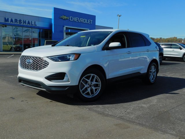 2024 Ford Edge SEL photo 2