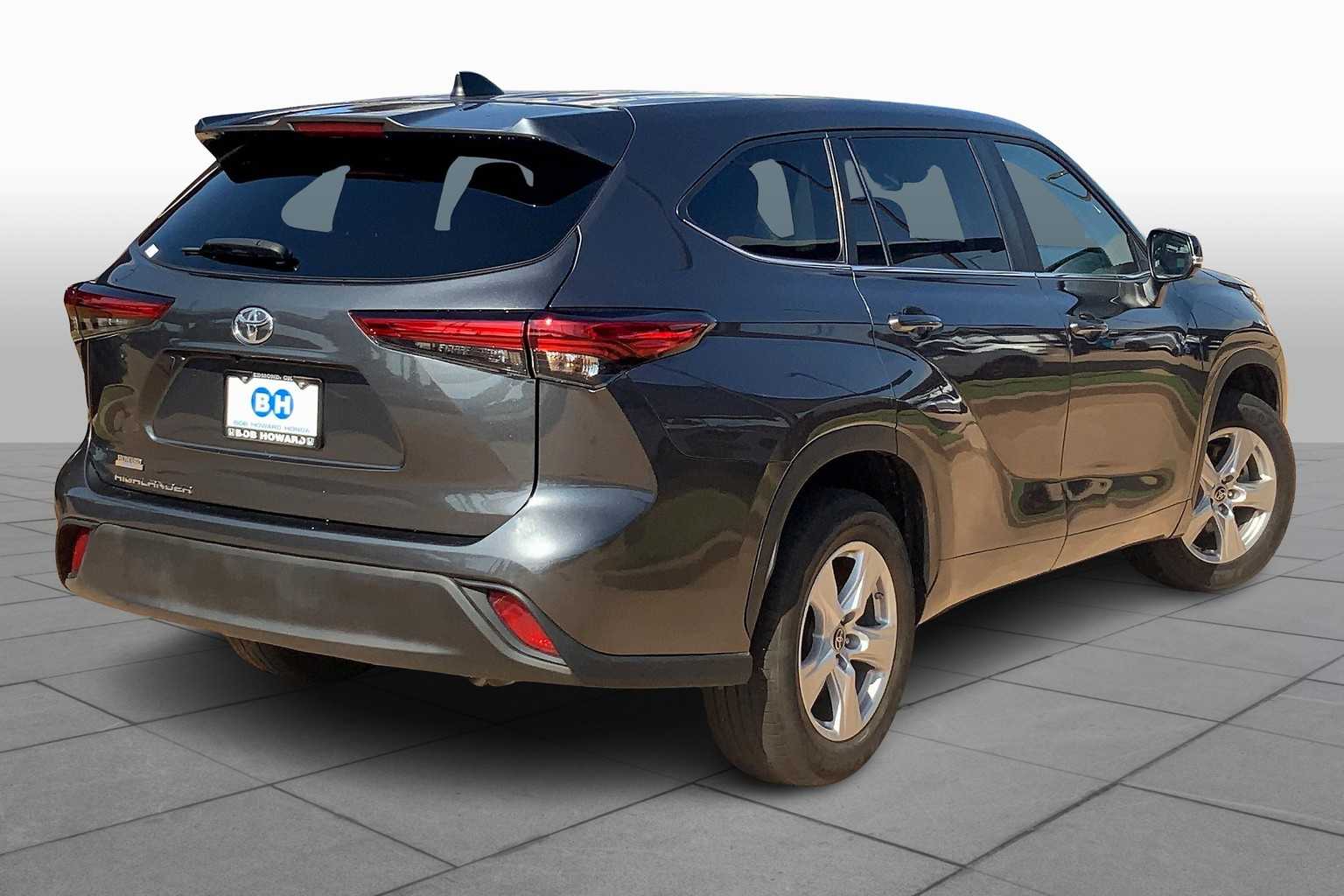 2023 Toyota Highlander L photo 31