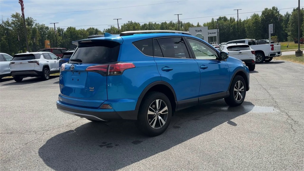 2018 Toyota RAV4 Adventure XLE photo 9