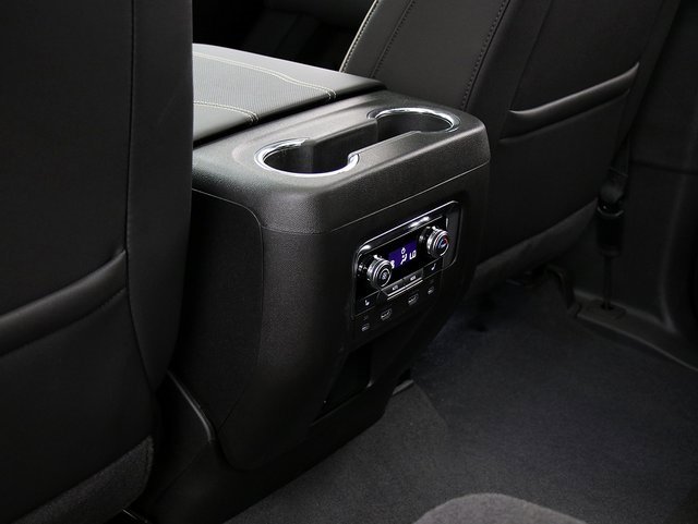 2025 Gmc Yukon photo 15