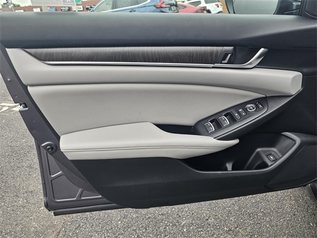 2019 Honda Accord EX photo 20