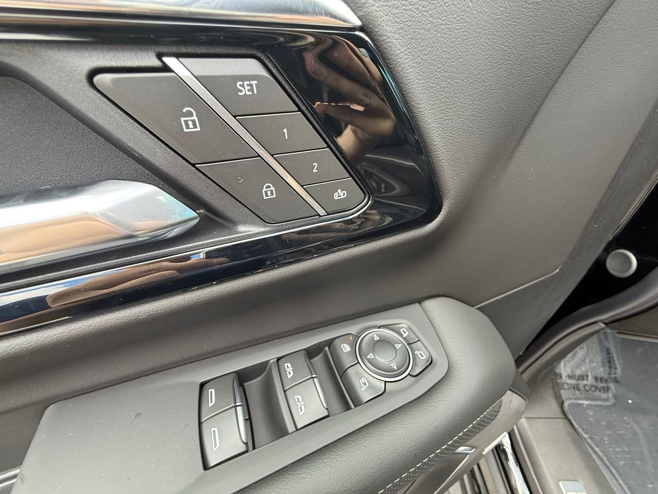 2025 Chevrolet Tahoe Premier photo 12