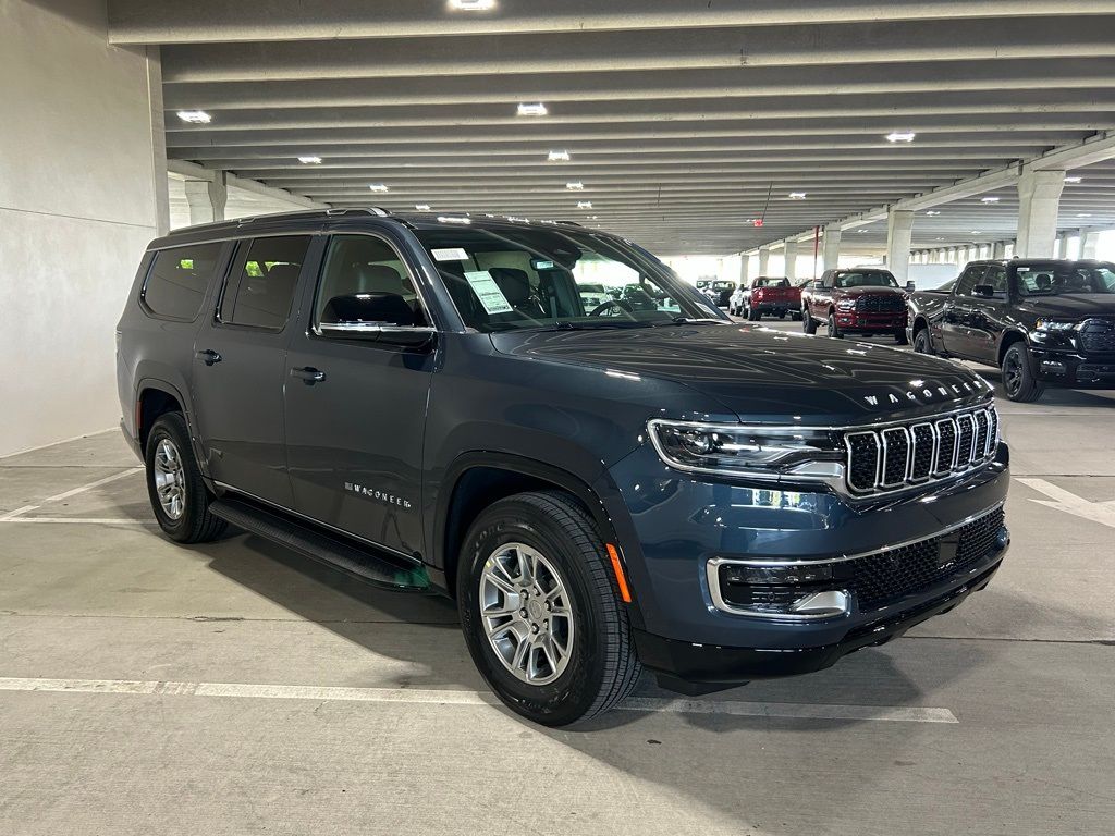 2024 Jeep Wagoneer L photo 2