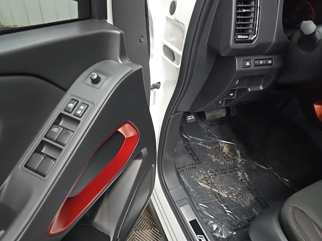 2023 Nissan Frontier PRO-4X photo 27