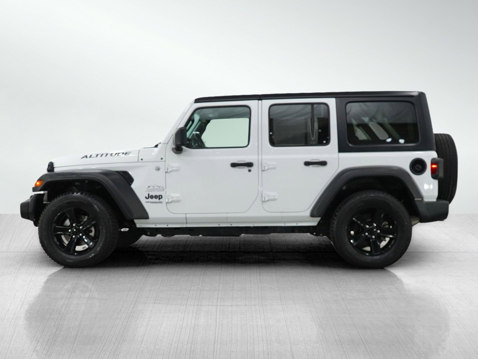 Used 2020 Jeep Wrangler Unlimited Altitude with VIN 1C4HJXDN4LW122554 for sale in Hopkins, Minnesota