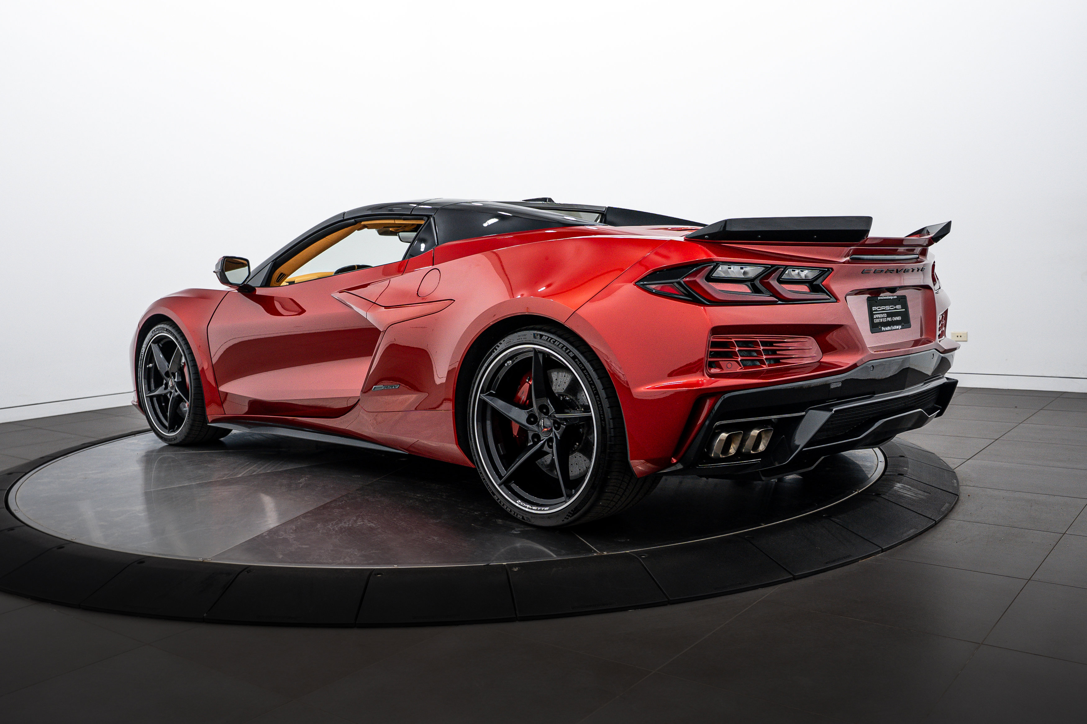 2025 Chevrolet Corvette E-Ray 3LZ photo 3