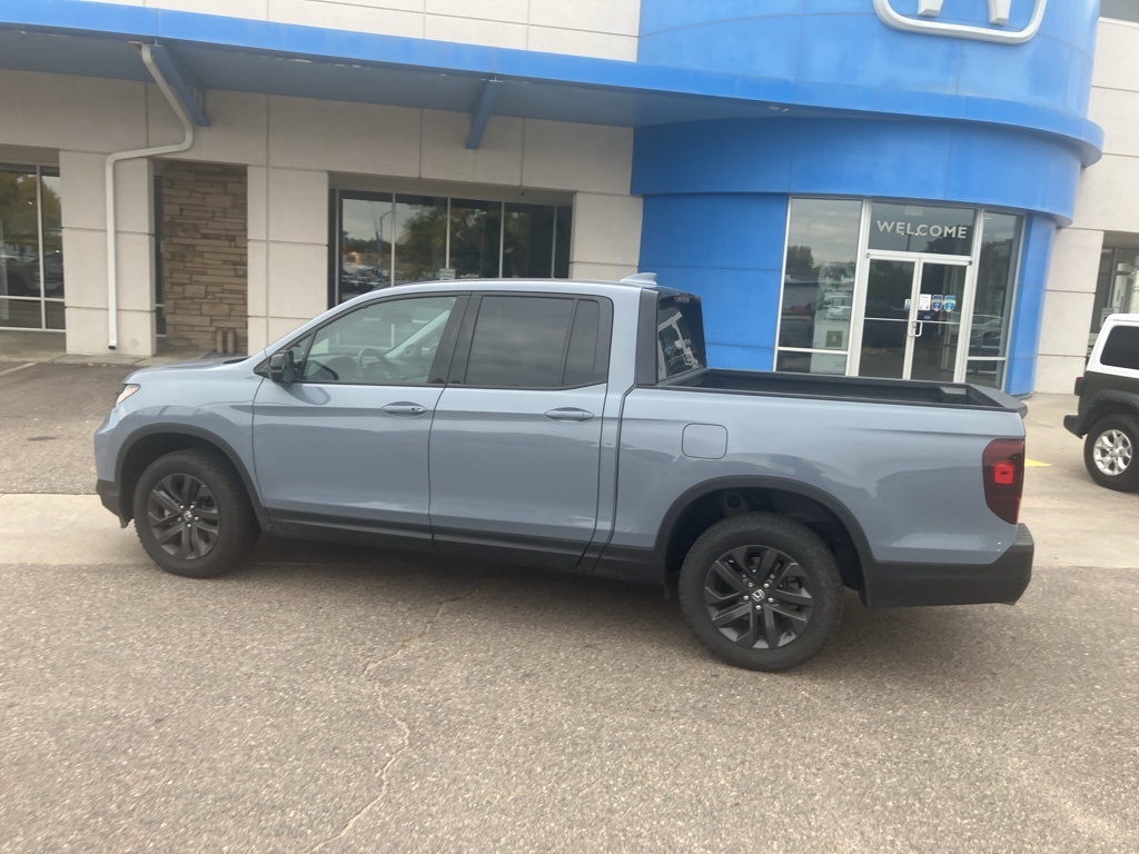 2025 Honda Ridgeline Sport photo 3