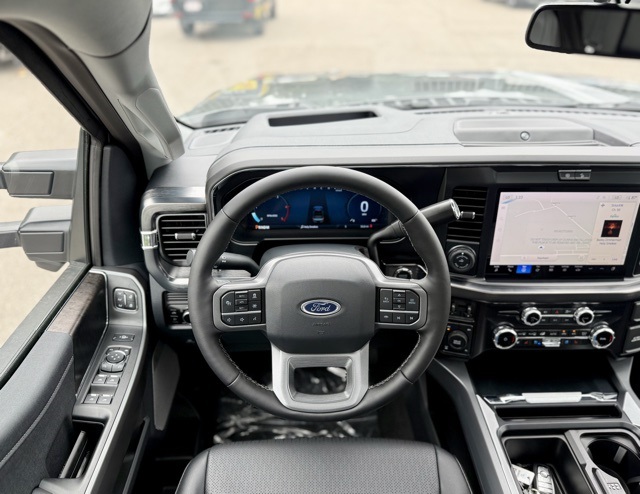 2025 Ford F-350 Lariat photo 19