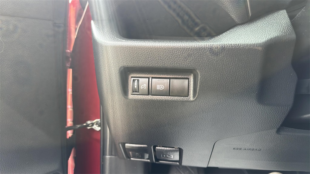 2023 Toyota RAV4 LE photo 21