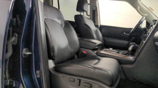 Used 2023  Nissan SL image 29