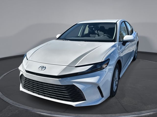 2026 Toyota Camry LE's photo