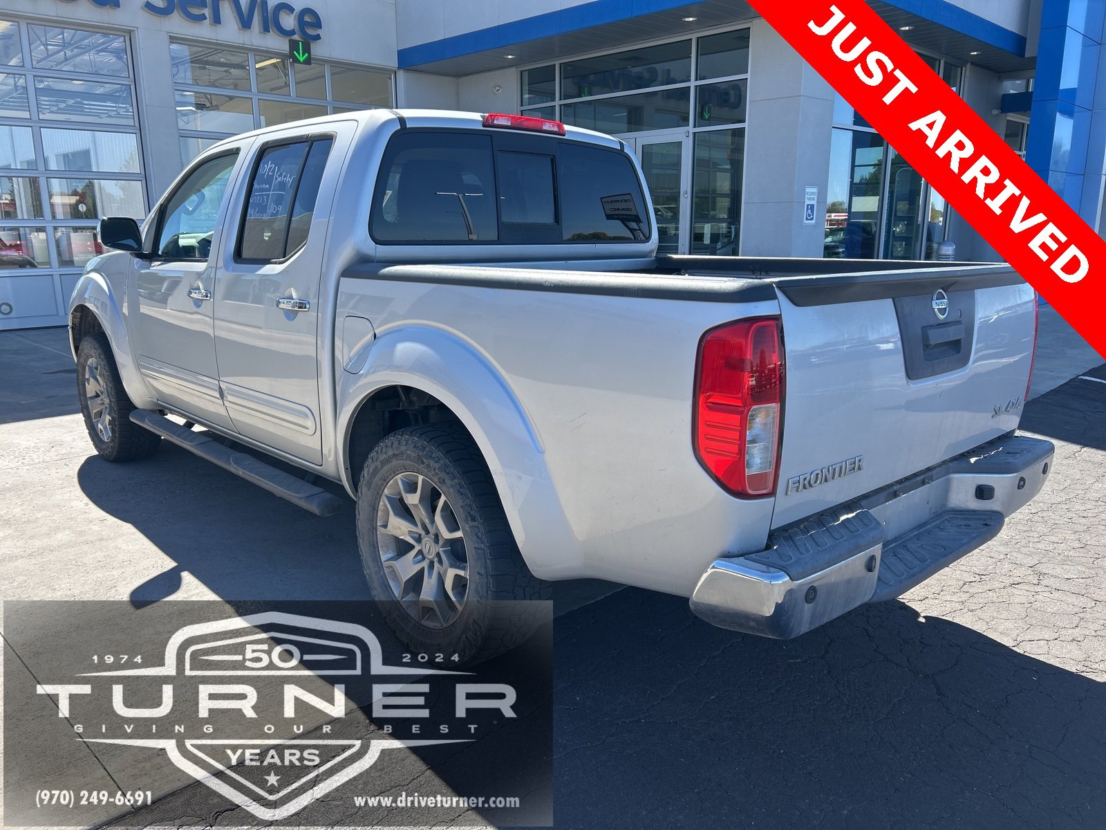 2014 Nissan Frontier SL photo 3
